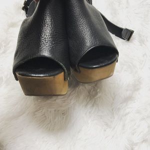 jeffrey campbell picasso